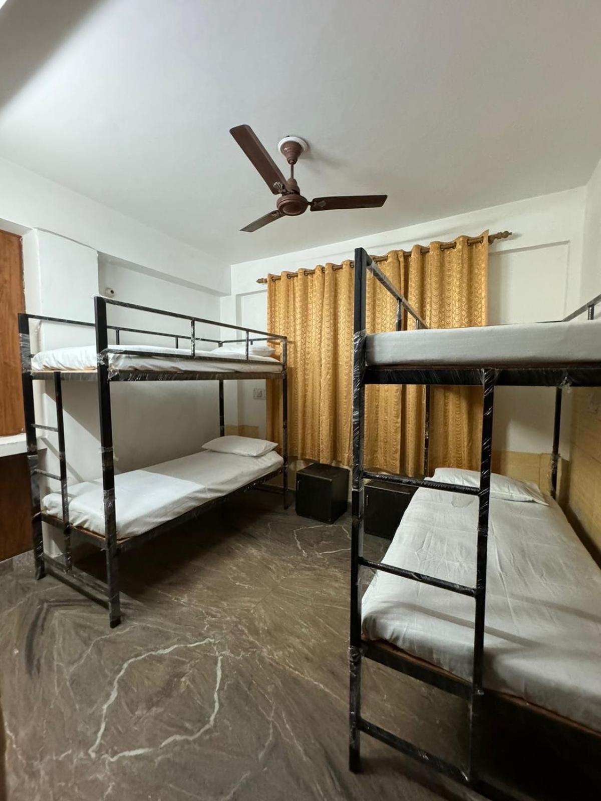 Sattva Cafe And Motel Risikés Kültér fotó