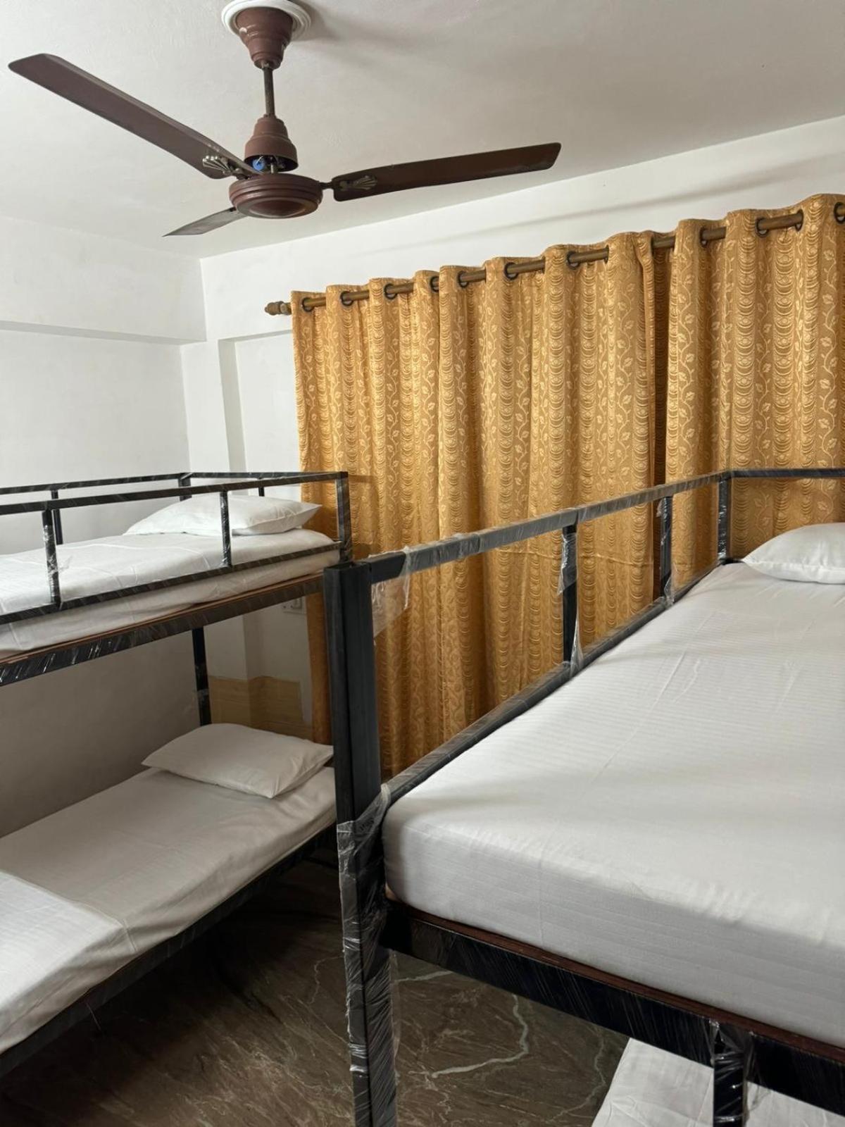 Sattva Cafe And Motel Risikés Kültér fotó